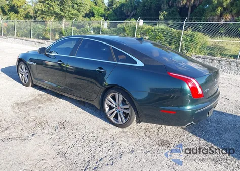 2015 Jaguar Xj Xjl Portfolio z USA, uszkodzony, nr VIN SAJWA2GZ4F8V78637